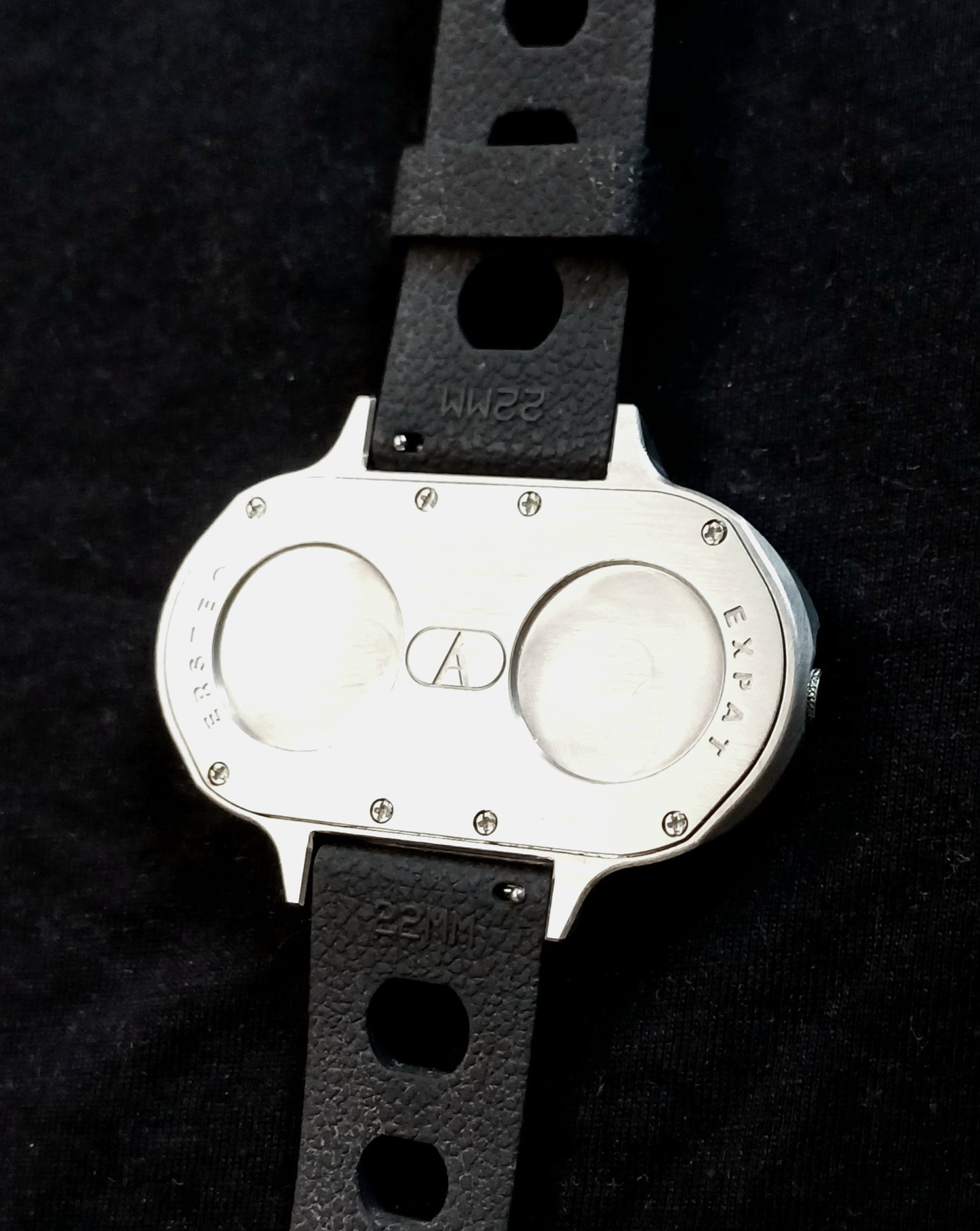Dual time zone watch back